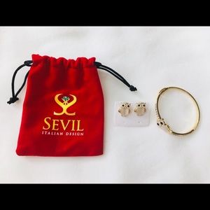 Gold plated earrings and bracelet set